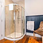 Tf Royal & Theatre Hotel