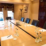 מלון Tf Royal & Theatre 3*