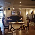 מלון Tf Royal & Theatre