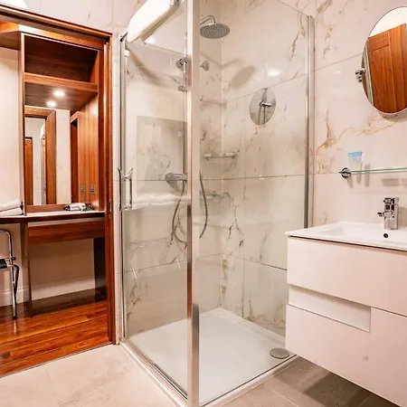 Tf Royal & Theatre 3* Каслбар