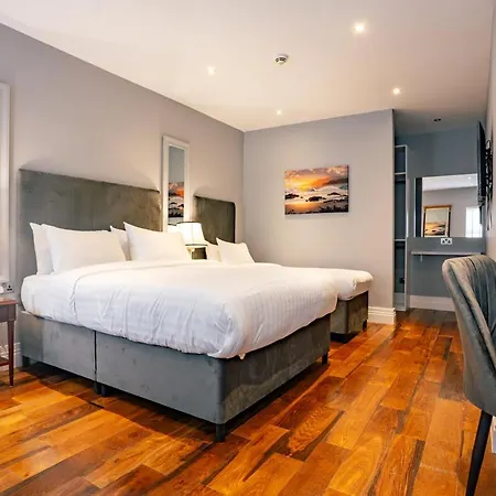 Отель Tf Royal & Theatre