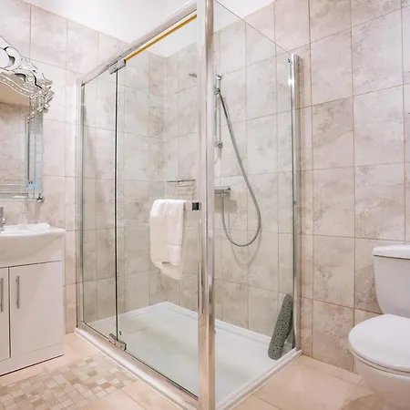 Tf Royal & Theatre 3*