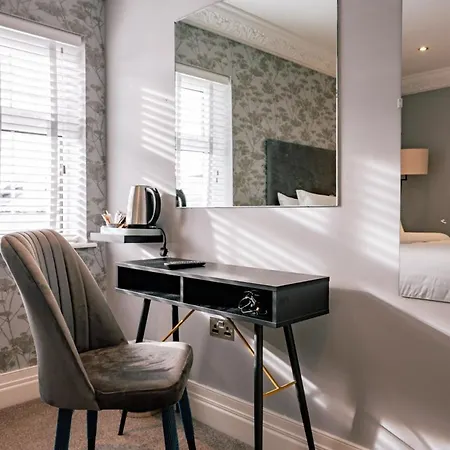 Tf Royal & Theatre Каслбар