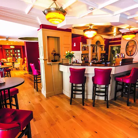 Отель Tf Royal & Theatre