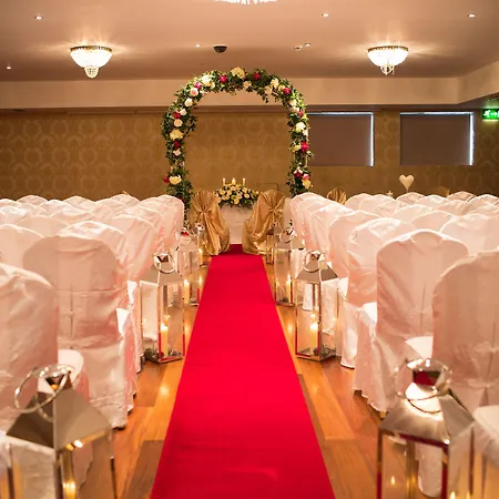 Tf Royal & Theatre Отель 3*