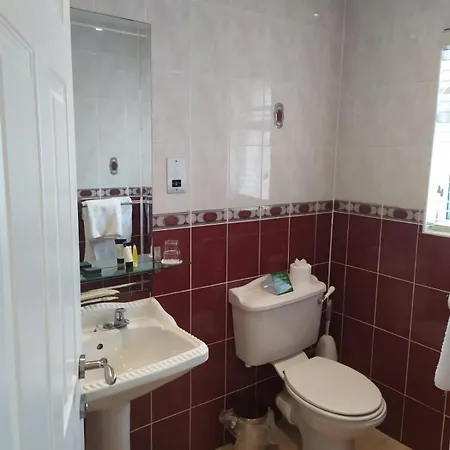 Отель Tf Royal & Theatre Каслбар