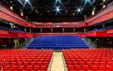 Tf Royal & Theatre Отель