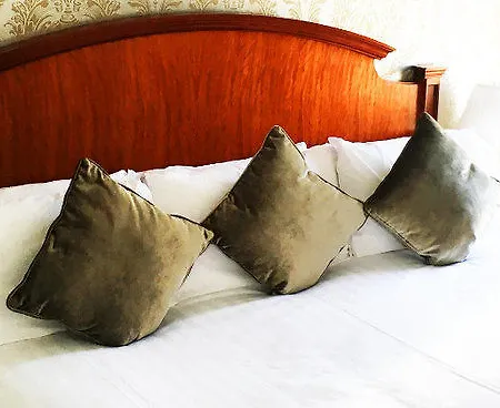 Tf Royal & Theatre Отель