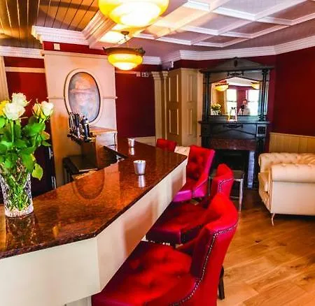 Отель Tf Royal & Theatre