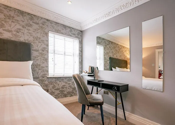 Tf Royal & Theatre 3*