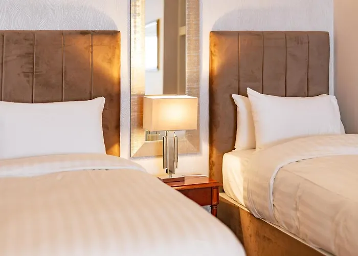 Tf Royal & Theatre 3*