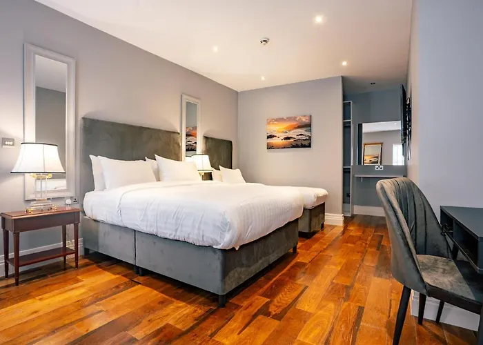 Hotel Tf Royal & Theatre