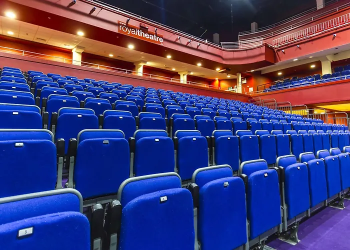 호텔 Tf Royal & Theatre