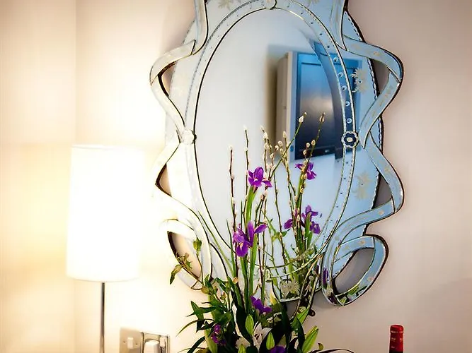 Tf Royal & Theatre 호텔