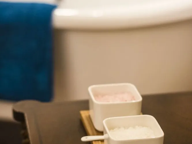 Tf Royal & Theatre Hotel 3*